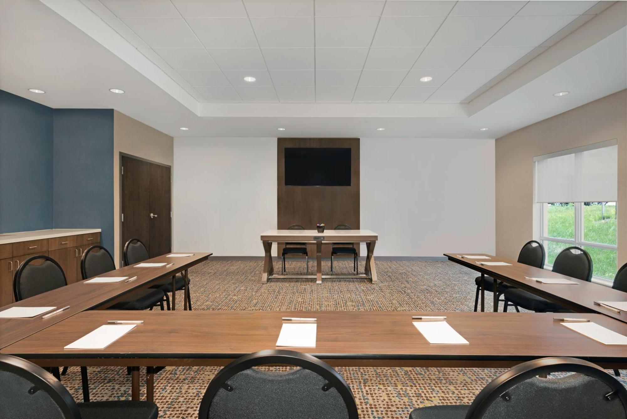 Hampton Inn Midland, On Luaran gambar